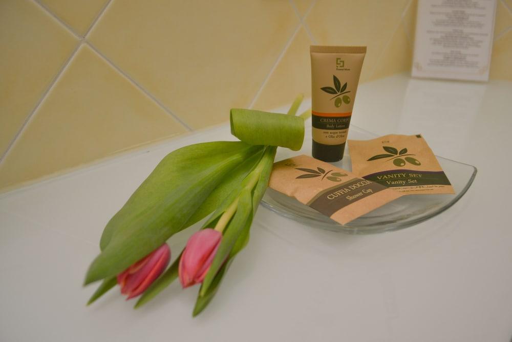 Ahg Donna Silvia Wellness Hotel Manerba del Garda Exteriér fotografie
