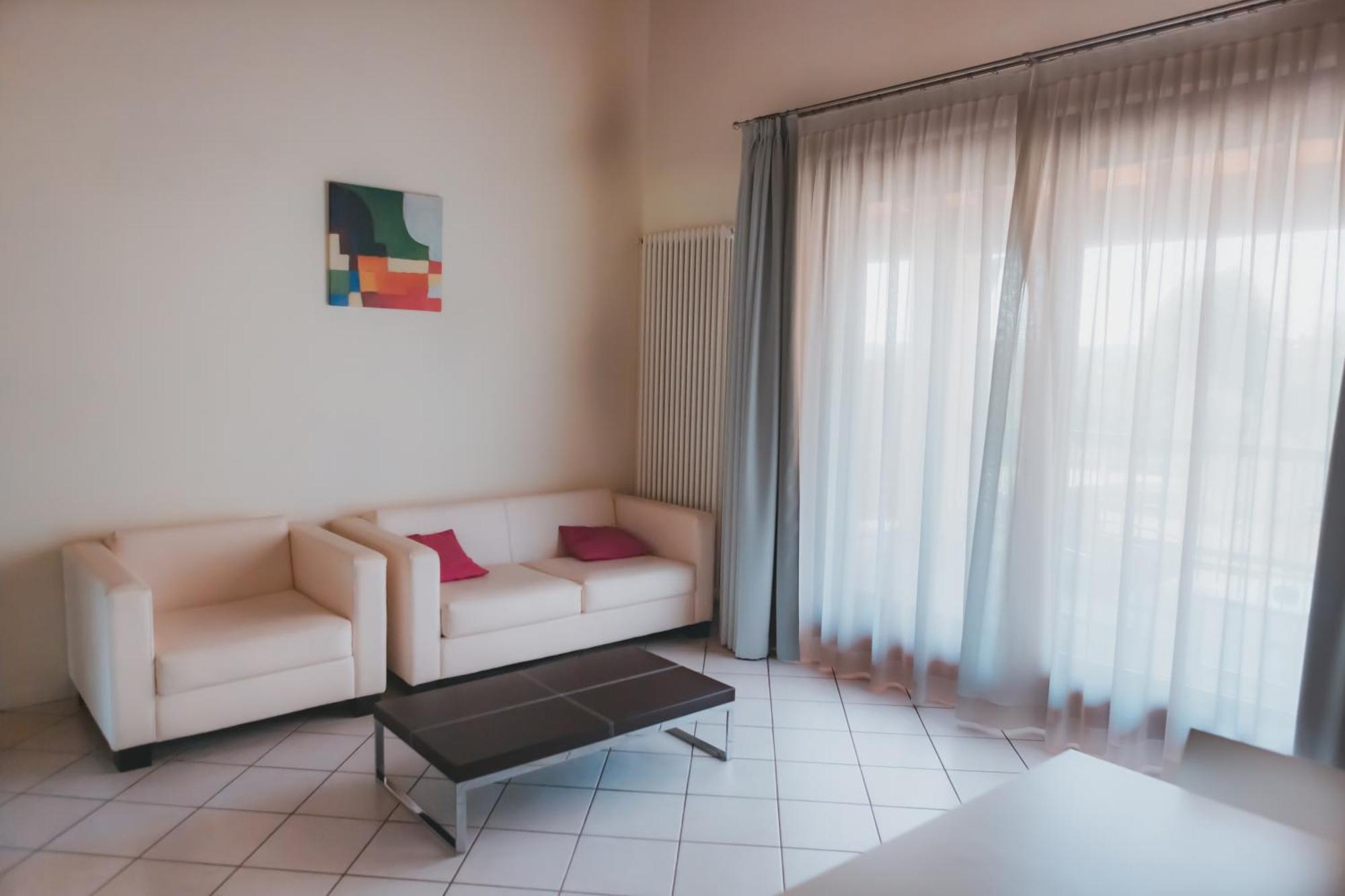 Ahg Donna Silvia Wellness Hotel Manerba del Garda Exteriér fotografie